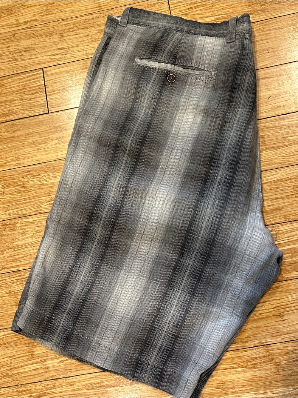 Tommy Bahama Gray Plaid Flat Front Silk-Linen Blend Quiet Luxury Shorts 42L